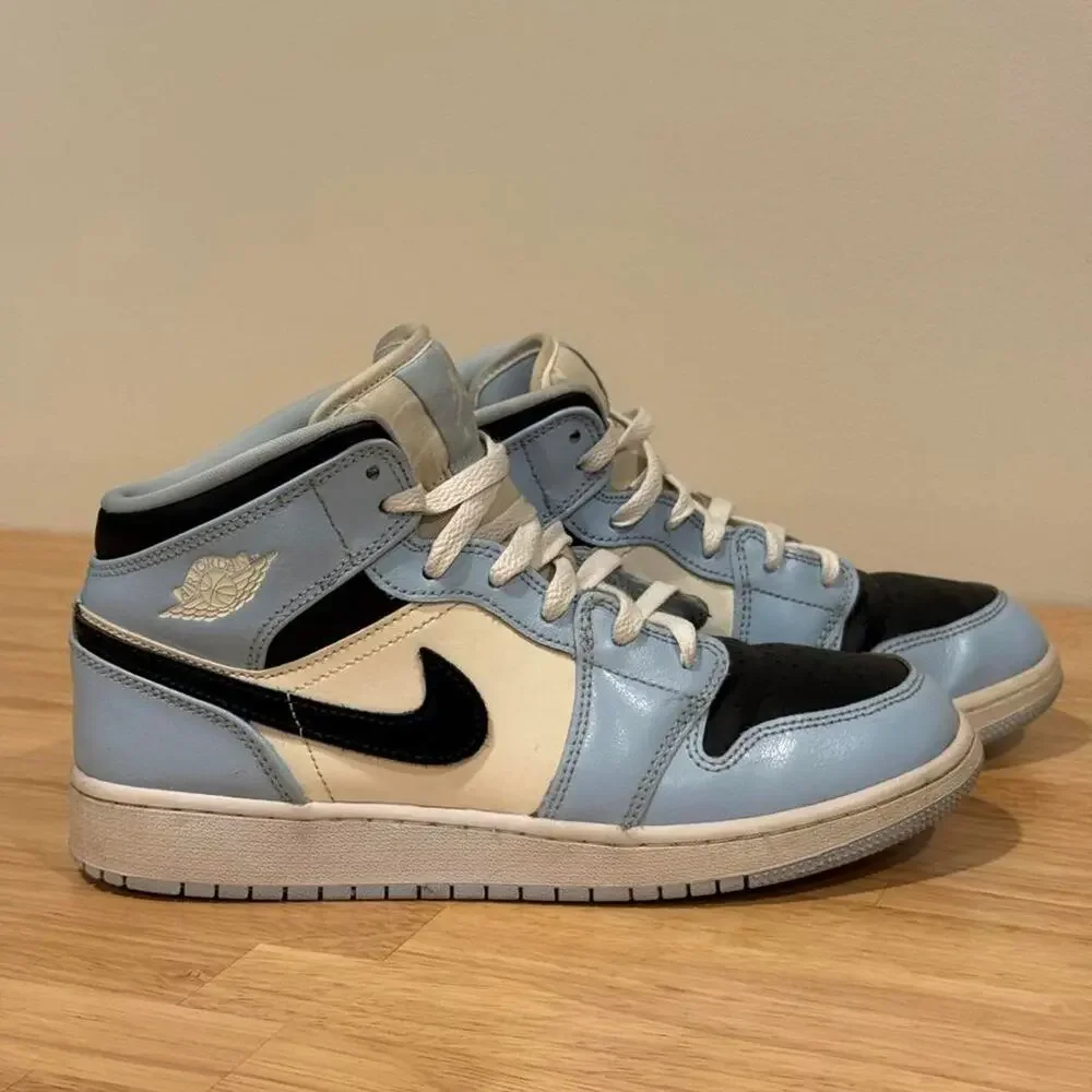 Jordan air mid